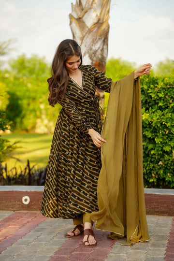 DANICA MASTERD GREEN RAYON SUIT SET code/ TD-108