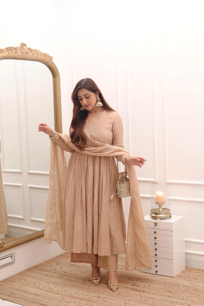 Simple Hasina  Anarkali Set