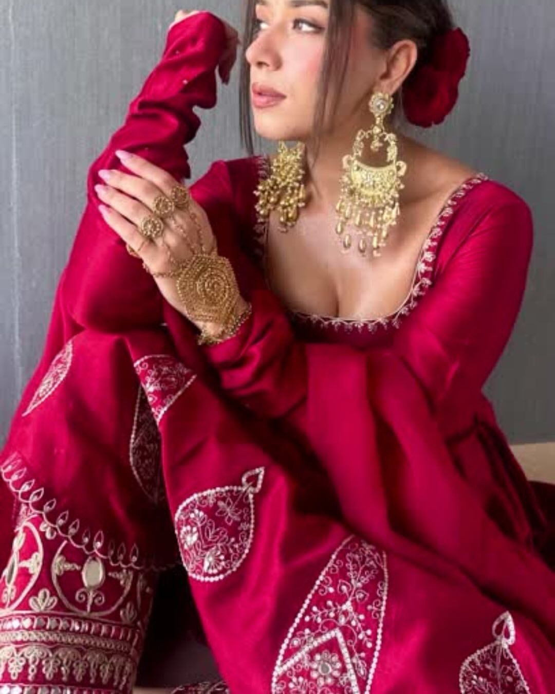 Sukhmani Raktara Salwar Suit