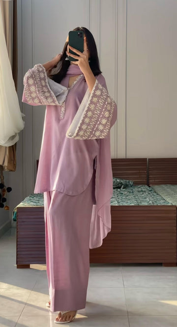 Divine Aura Farshi Salwar Suit