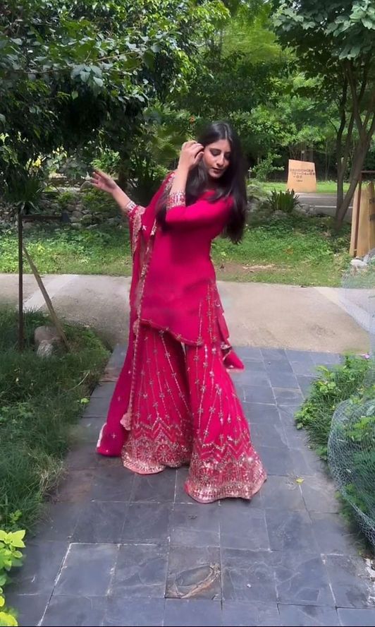 Pehnawa-e-Pink Sharara Set