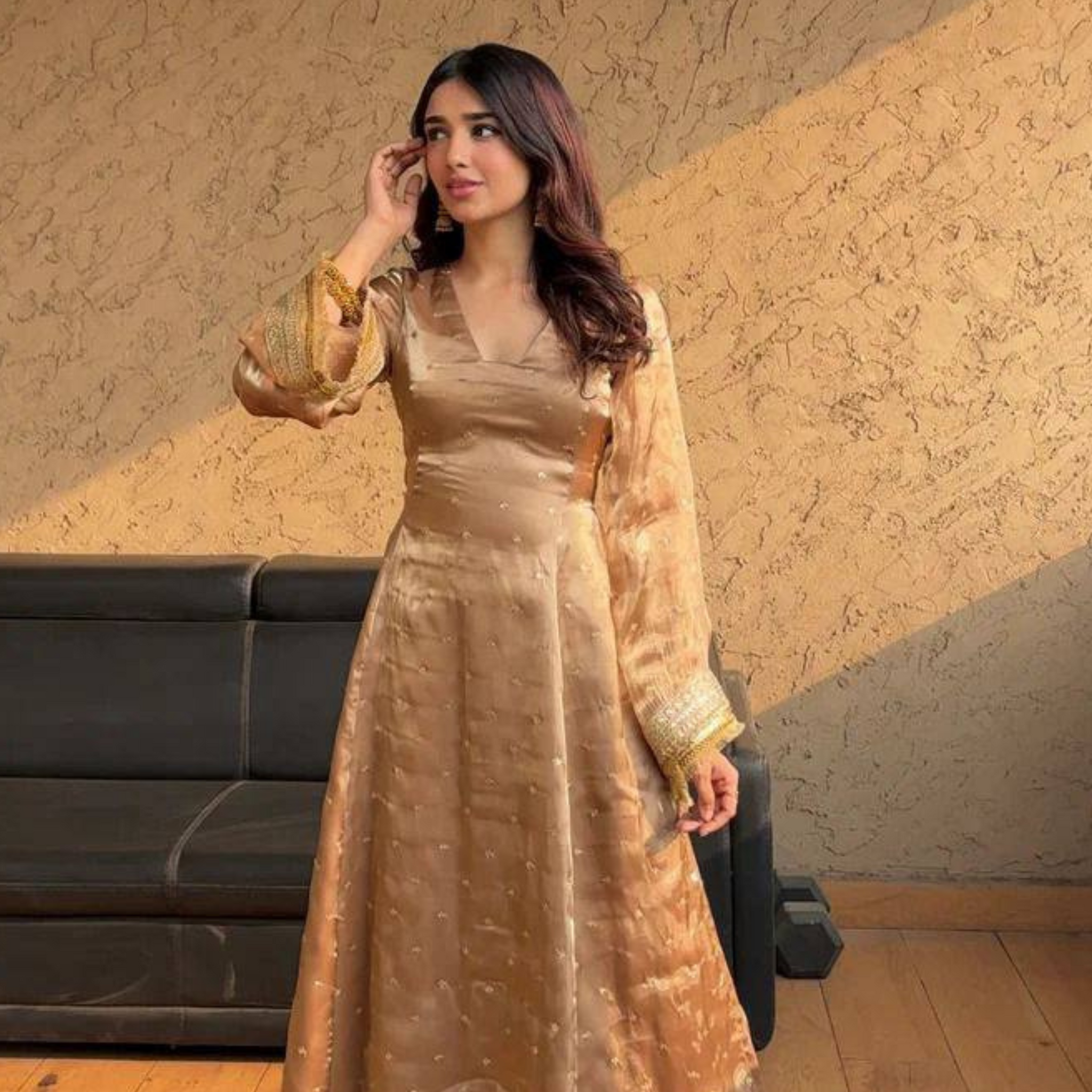 perfect blend of elegance and sophistication for this festive season! Make a statement